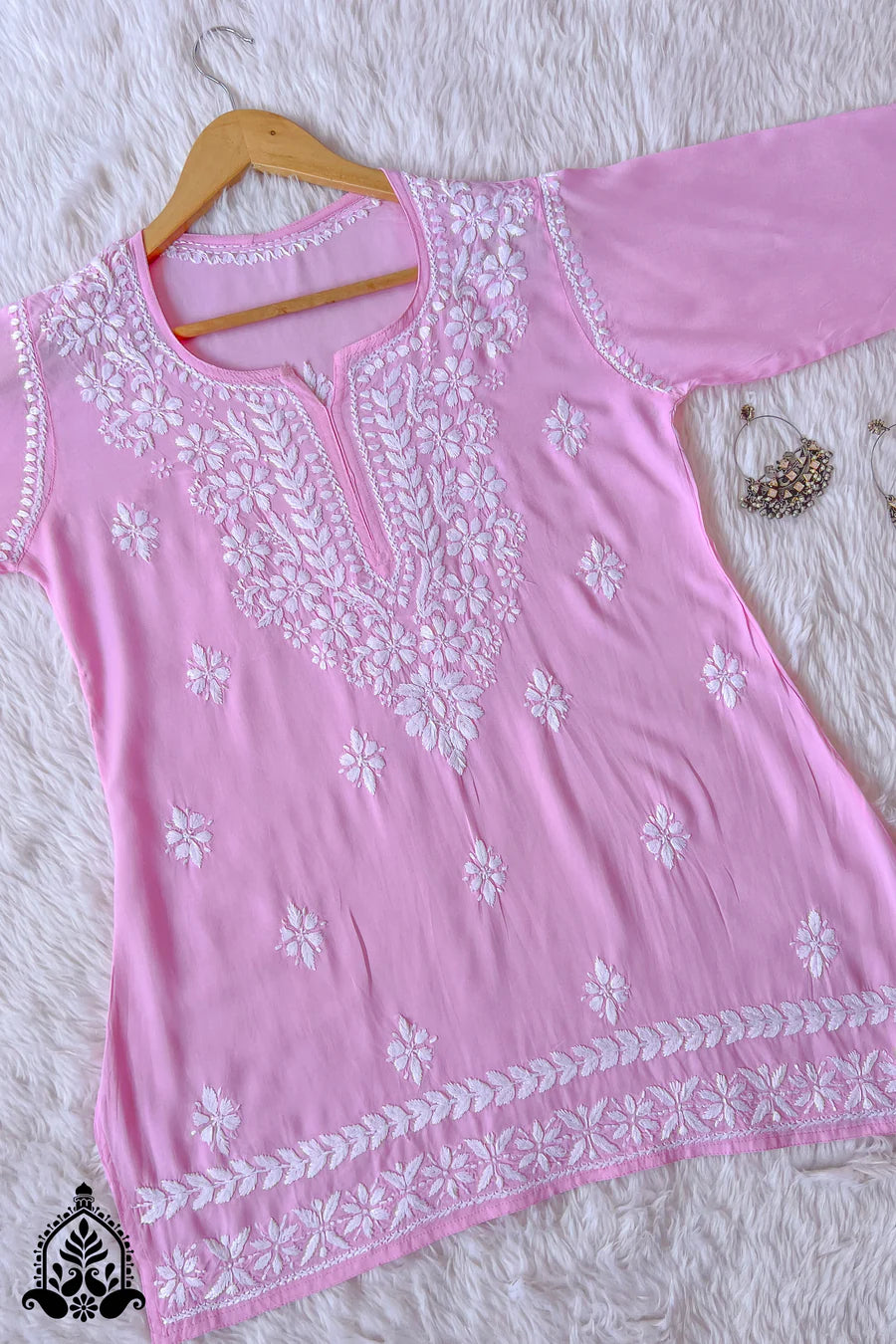 ADAH CHIKANKARI PREMIUM MODAL SHORT KURTI