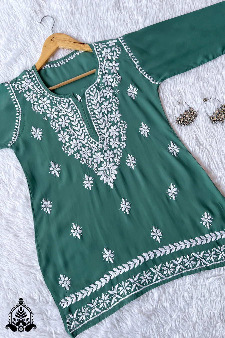 ADAH CHIKANKARI PREMIUM MODAL SHORT KURTI