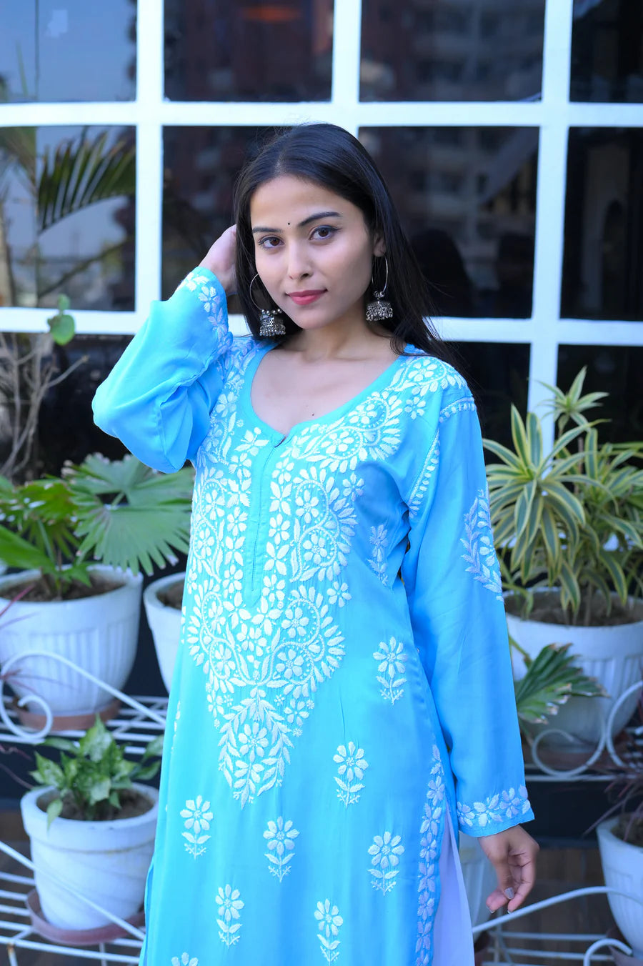 NAAZ CHIKANKARI PREMIUM MODAL STRAIGHT KURTA